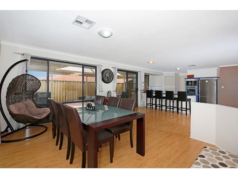 6 Carnoustie Gardens, Meadow Springs WA 6210