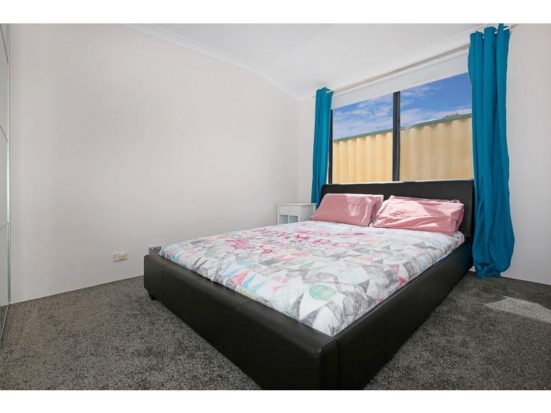 6 Carnoustie Gardens, Meadow Springs WA 6210