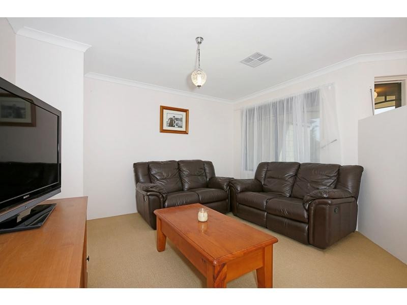 6 Carnoustie Gardens, Meadow Springs WA 6210