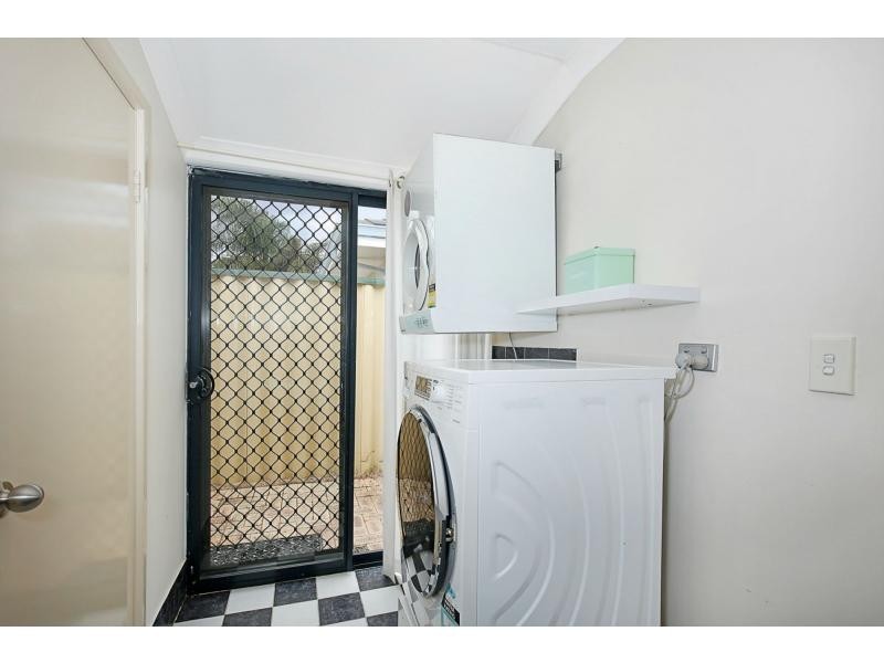 6 Carnoustie Gardens, Meadow Springs WA 6210