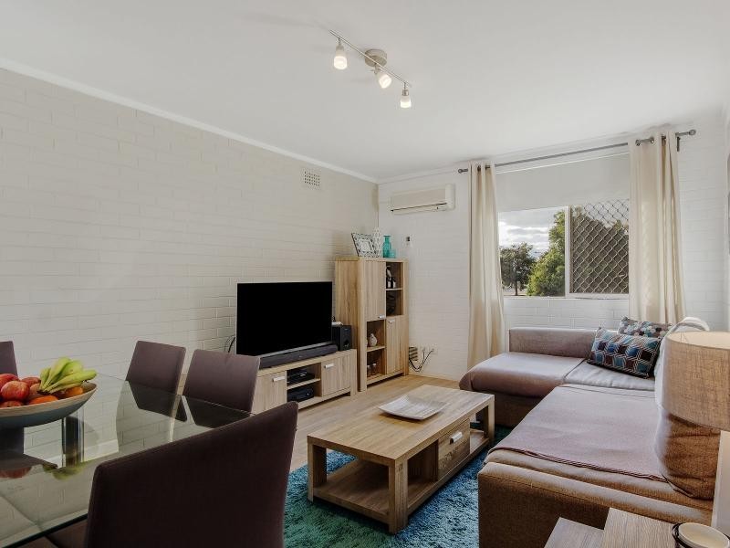 1/45 Parkin Street, Rockingham WA 6168