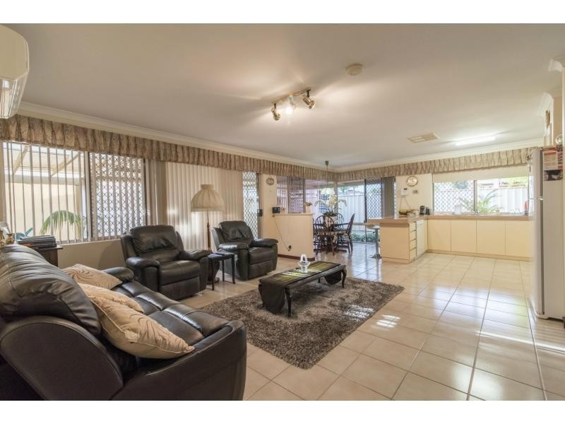 35 Bonanza Court, Huntingdale WA 6110