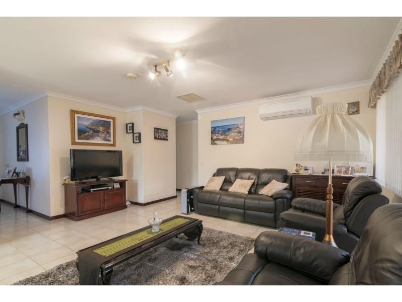 35 Bonanza Court, Huntingdale WA 6110