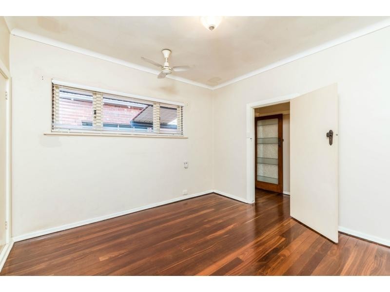 13 Gwenyfred Road, Kensington WA 6151