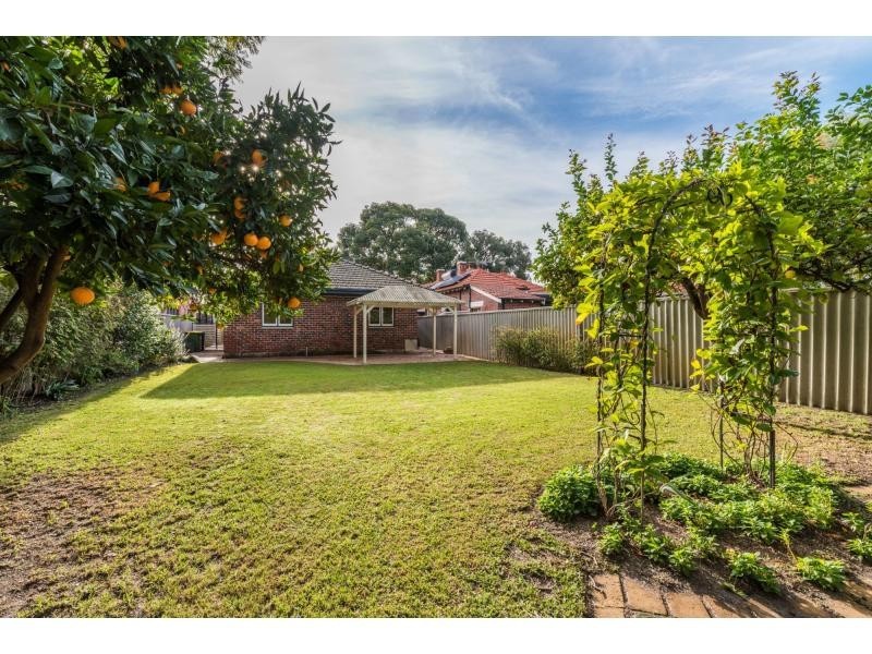 13 Gwenyfred Road, Kensington WA 6151