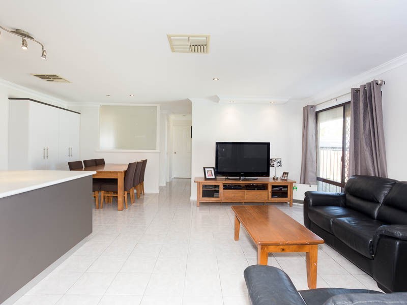 9 Crake Place, Yangebup WA 6164