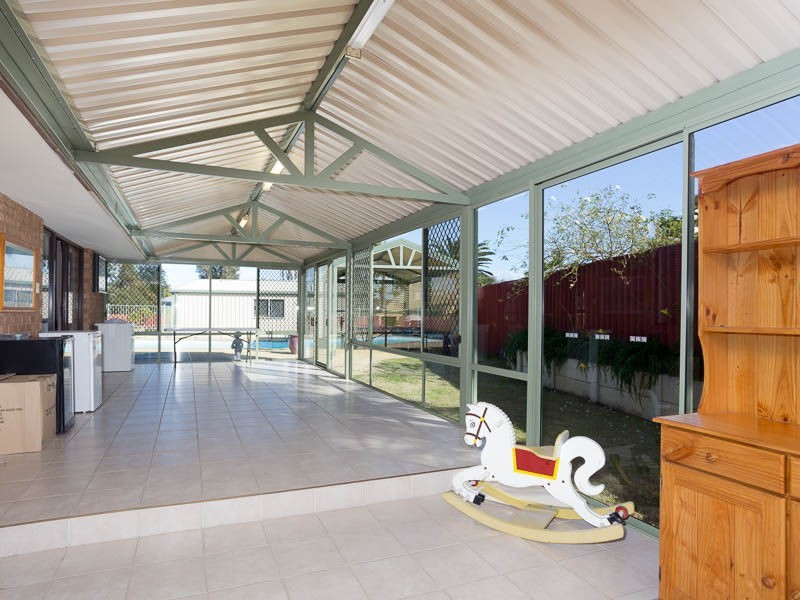 9 Crake Place, Yangebup WA 6164