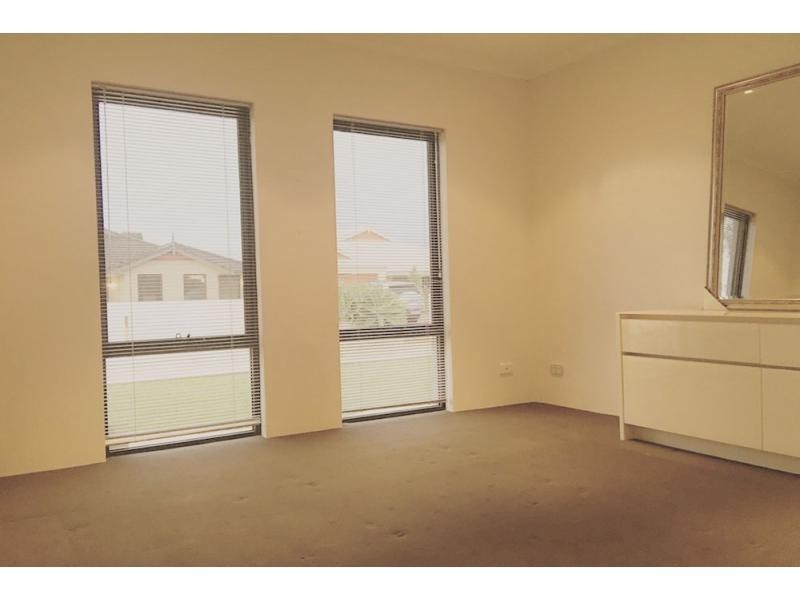 10 New England Vista, Aubin Grove WA 6164