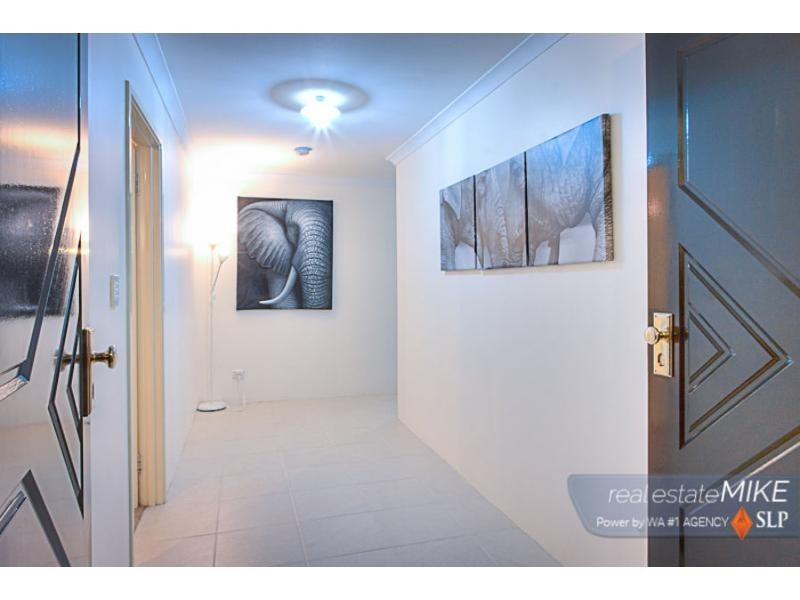 3 Cobby Place, Marangaroo WA 6064