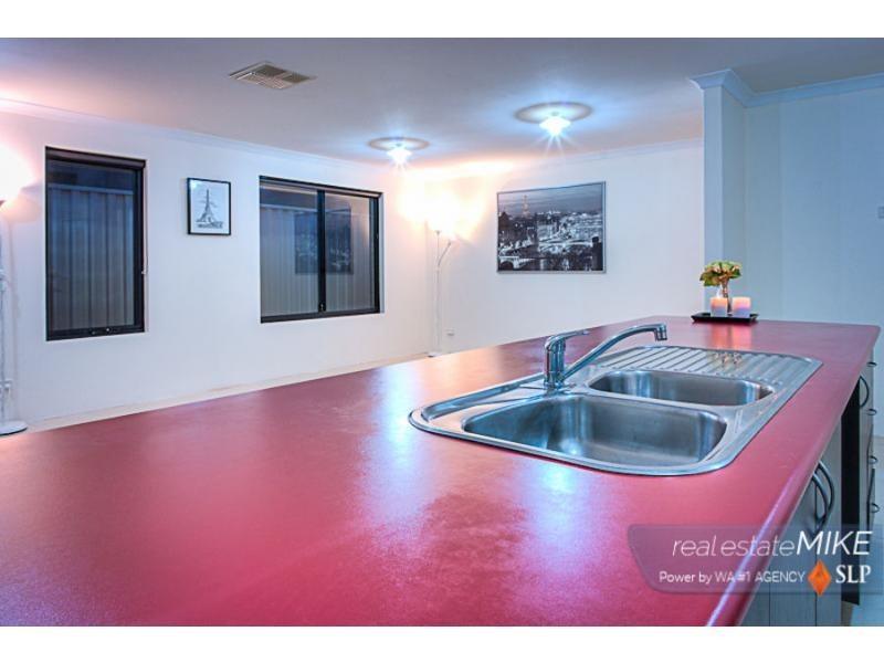 3 Cobby Place, Marangaroo WA 6064