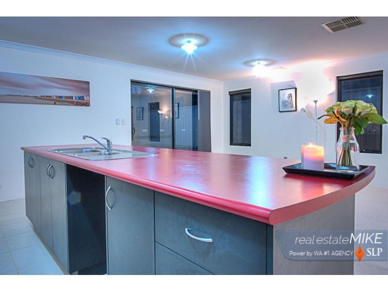 3 Cobby Place, Marangaroo WA 6064