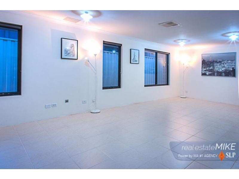 3 Cobby Place, Marangaroo WA 6064