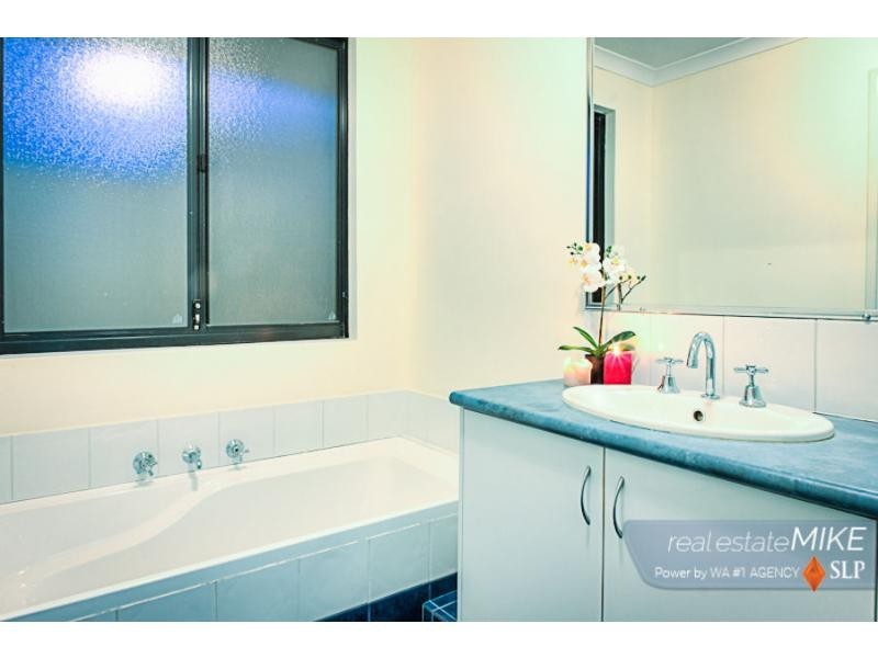 3 Cobby Place, Marangaroo WA 6064