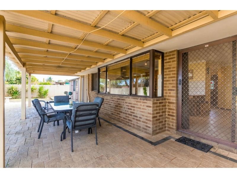 33 Deyoung Road, Craigie WA 6025