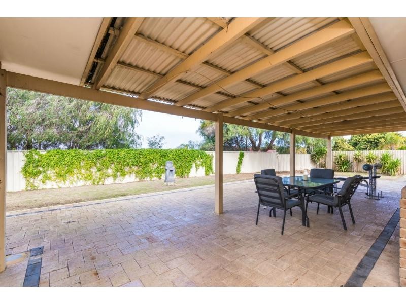 33 Deyoung Road, Craigie WA 6025