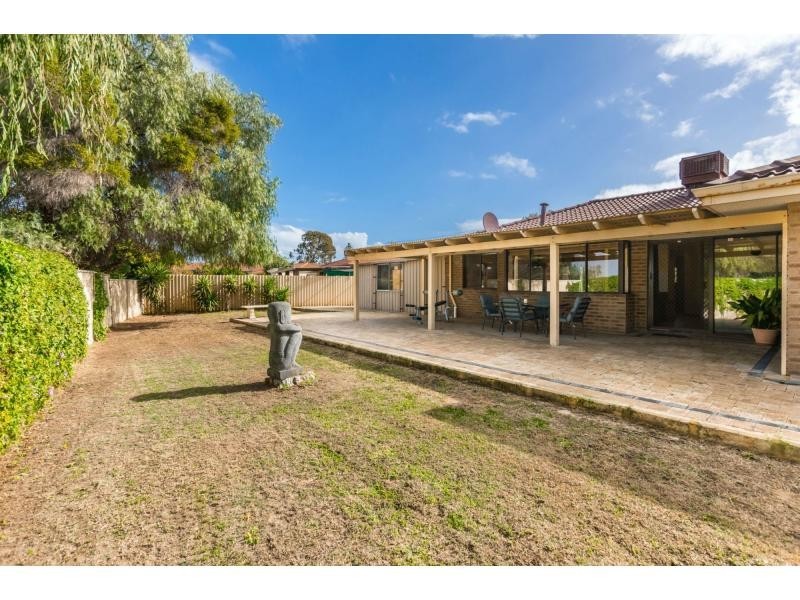 33 Deyoung Road, Craigie WA 6025