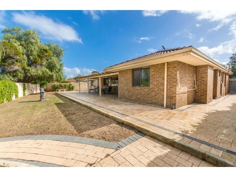 33 Deyoung Road, Craigie WA 6025