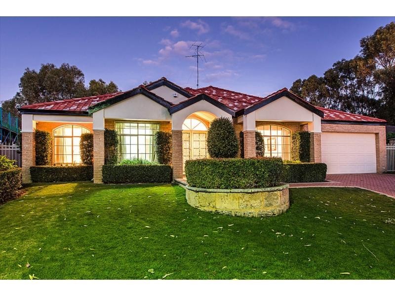 18 Monroe Retreat, Meadow Springs WA 6210