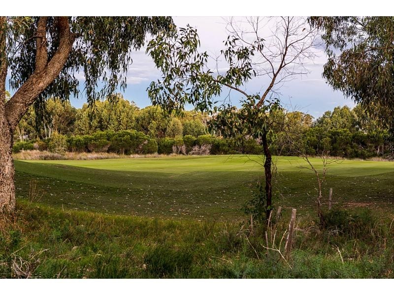 18 Monroe Retreat, Meadow Springs WA 6210