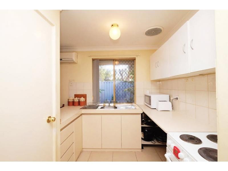 1/27 Port Royal Drive, Safety Bay WA 6169