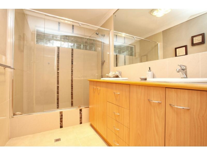 1 Leacon Place, Maddington WA 6109