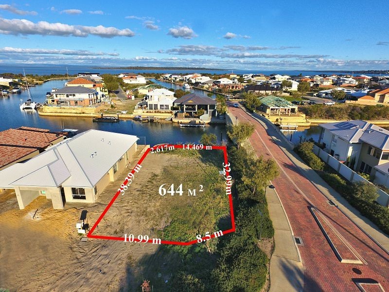 67 Queen Parade, Wannanup WA 6210