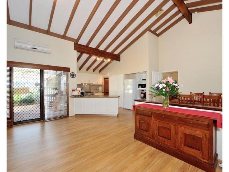 9 Birkdale Court, Cooloongup WA 6168