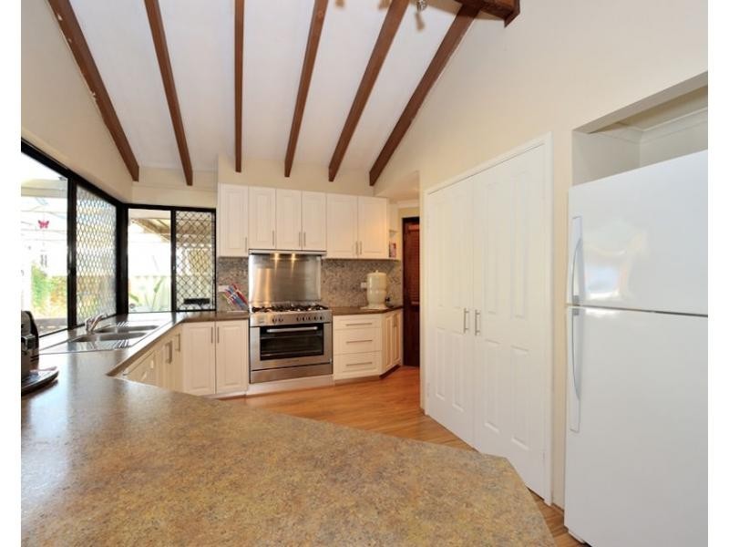 9 Birkdale Court, Cooloongup WA 6168