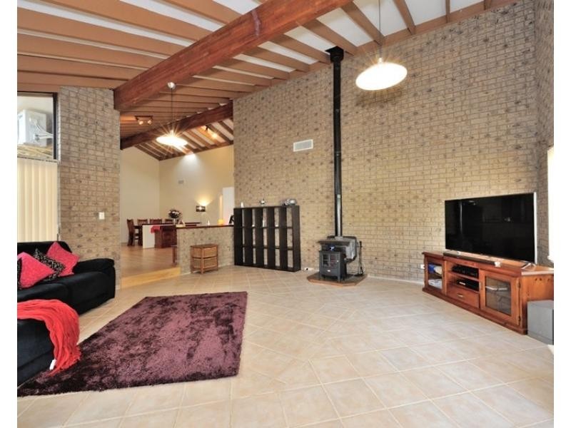 9 Birkdale Court, Cooloongup WA 6168