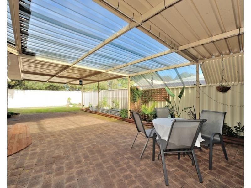 9 Birkdale Court, Cooloongup WA 6168