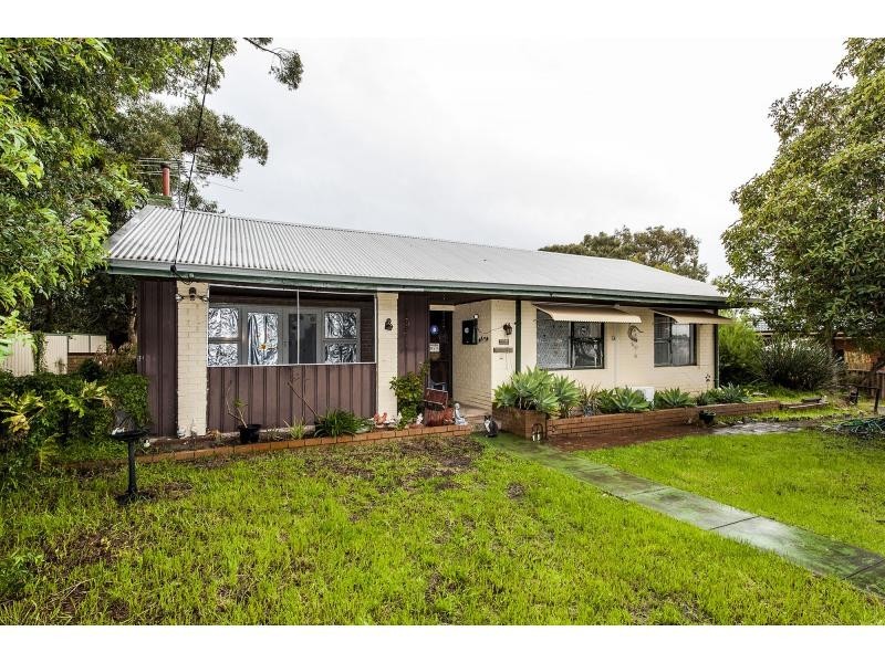 8 Mead Street, Byford WA 6122