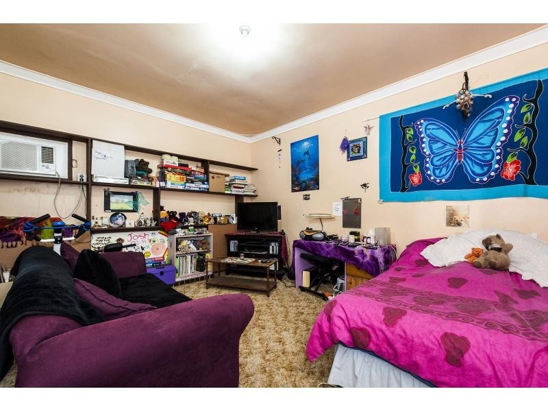 8 Mead Street, Byford WA 6122