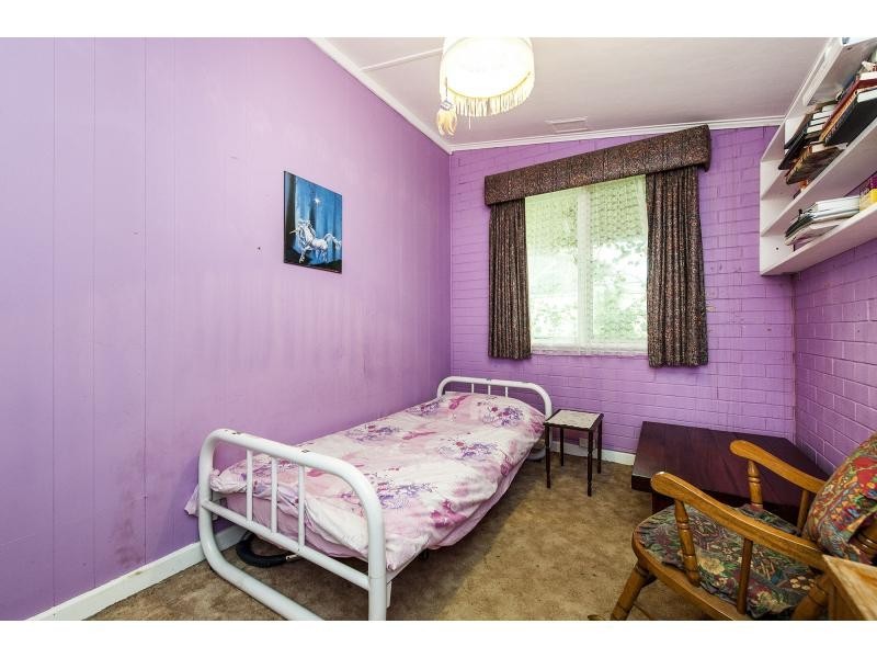 8 Mead Street, Byford WA 6122