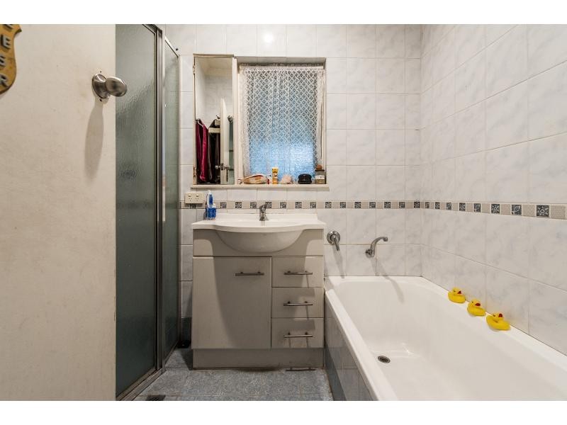 8 Mead Street, Byford WA 6122