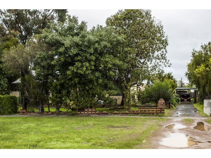 8 Mead Street, Byford WA 6122