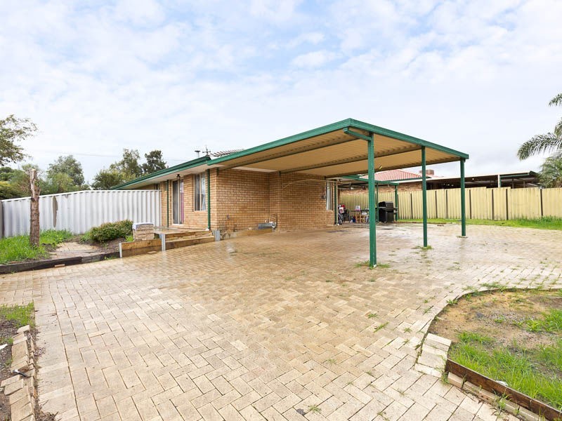 68 Elderberry Drive, South Lake WA 6164