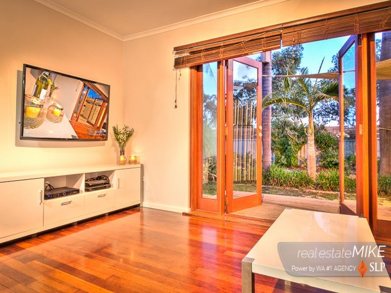 37 Allinson Drive, Girrawheen WA 6064