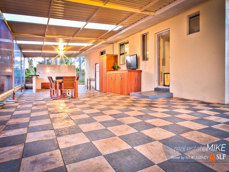 37 Allinson Drive, Girrawheen WA 6064