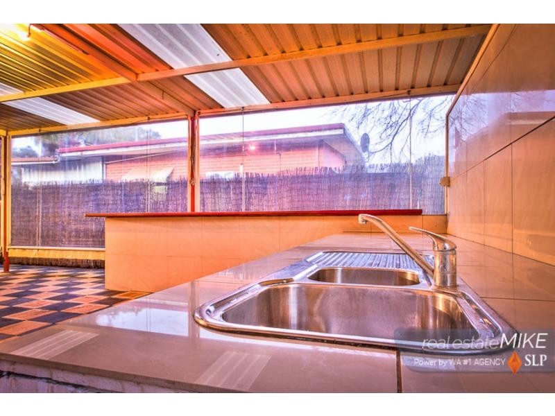 37 Allinson Drive, Girrawheen WA 6064