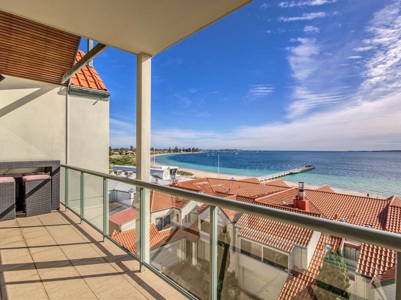 16/7 Railway Terrace, Rockingham WA 6168