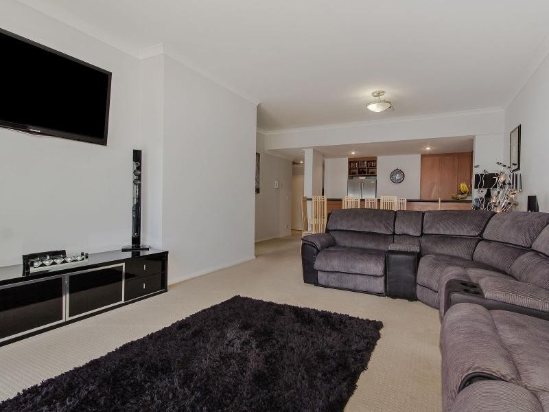 16/7 Railway Terrace, Rockingham WA 6168