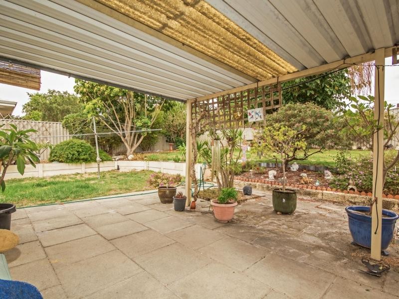 44 Adamson Road, Parmelia WA 6167