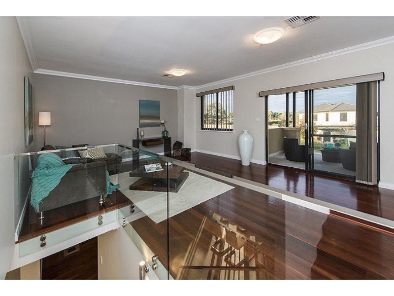 21 Windchime Terrace, Atwell WA 6164