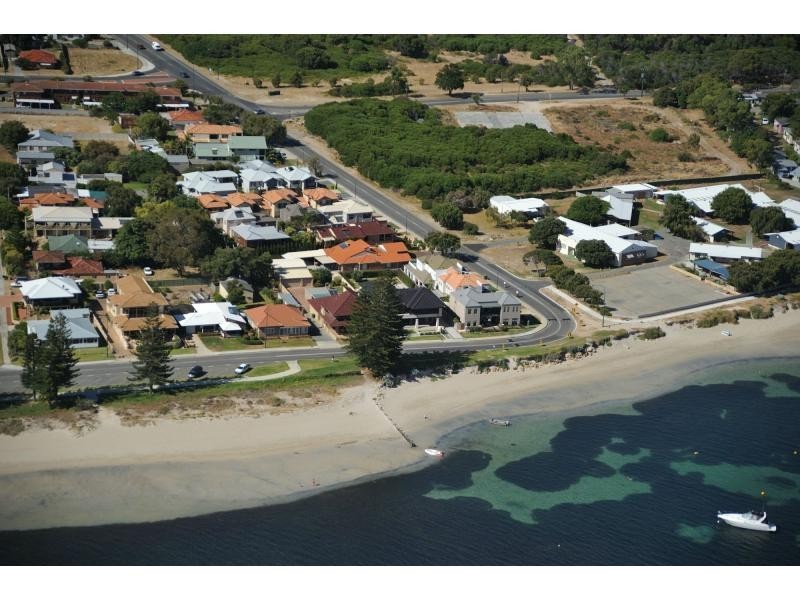 4 Hymus Street, Rockingham WA 6168