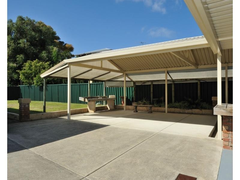 4 Hymus Street, Rockingham WA 6168