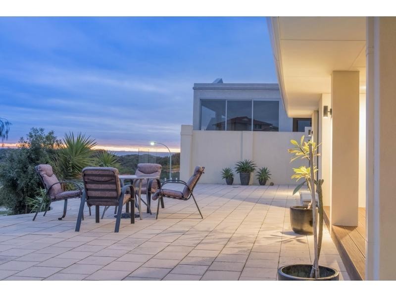 48 Southern Cross Circle, Ocean Reef WA 6027