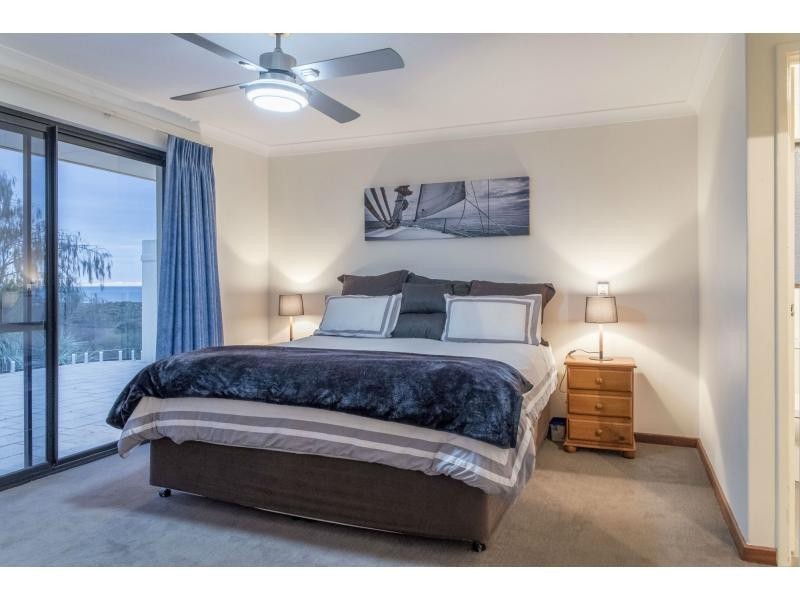 48 Southern Cross Circle, Ocean Reef WA 6027