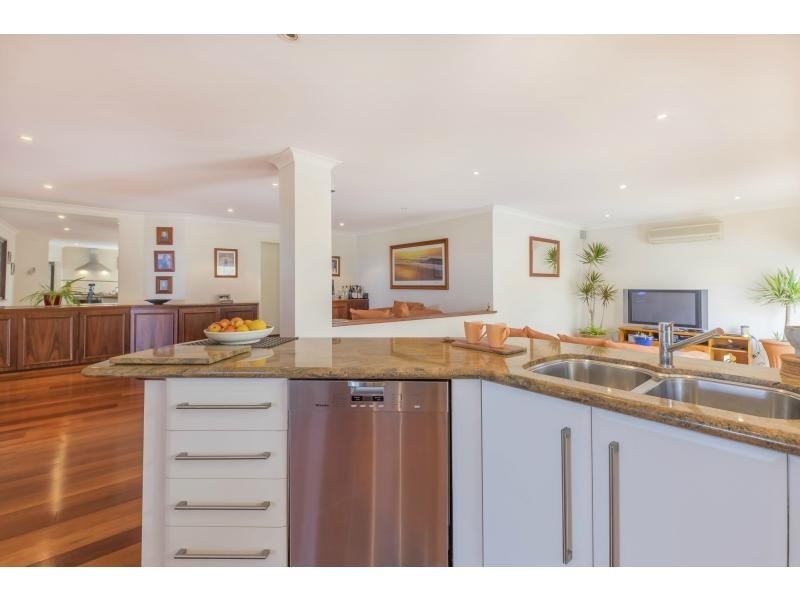 48 Southern Cross Circle, Ocean Reef WA 6027