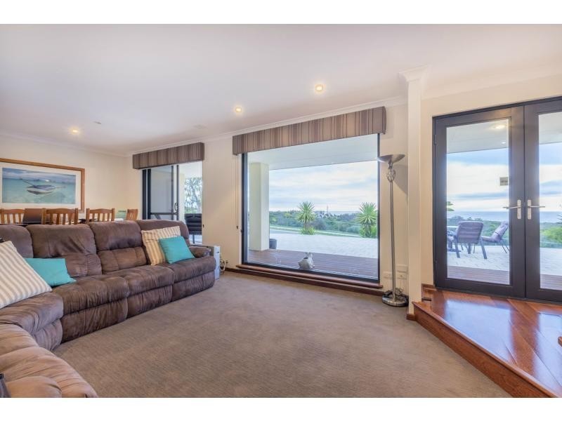 48 Southern Cross Circle, Ocean Reef WA 6027