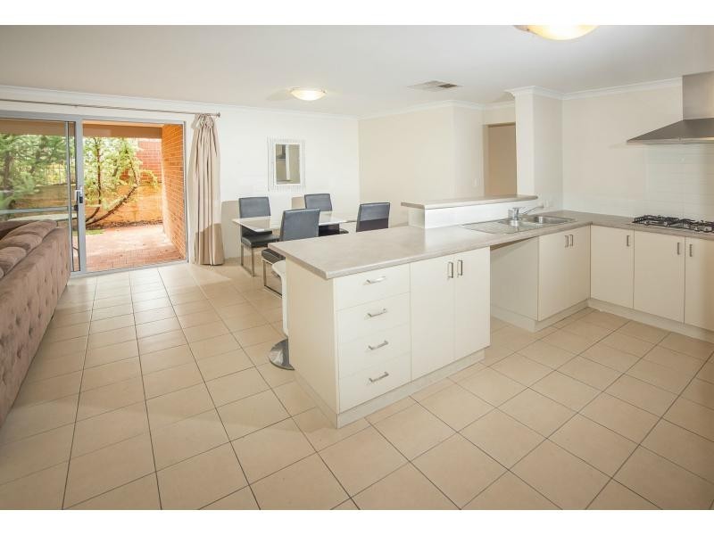 4/20 Claridge Circle, Thornlie WA 6108